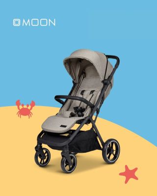 Písek pod nohama 🐚. Slunce na tváři ☀️ A kočárek, který je dostatečně lehký na to, aby jel kamkoli. ZAC bude váš letní...